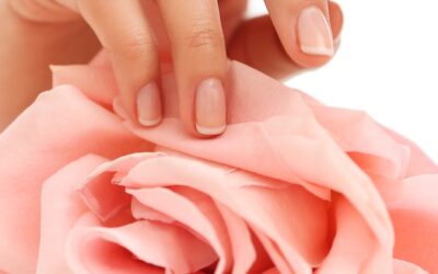 French manucure : tuto complet pour des ongles parfaits